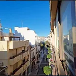 Apartment 3 Bed Sleeps 6 - Free Parking & Balcony Estepona