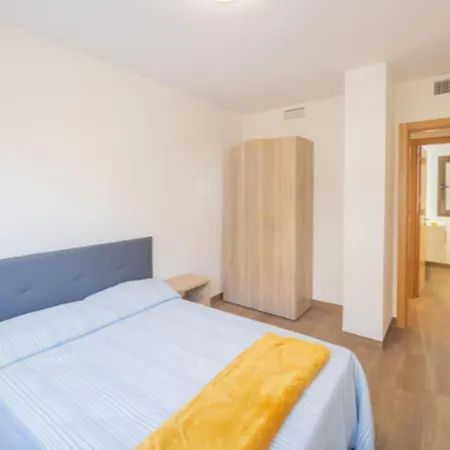 Apartamento 3 Bed Sleeps 6 - Free Parking & Balcony